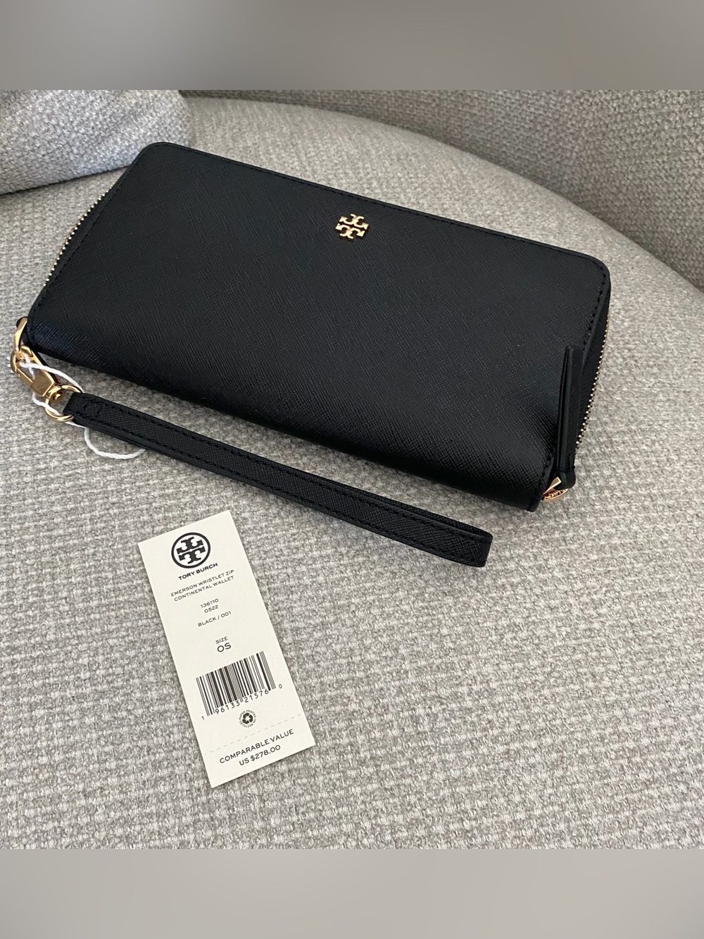 NWT Tory Burch Emerson Continental Wallet Wristlet Black Color